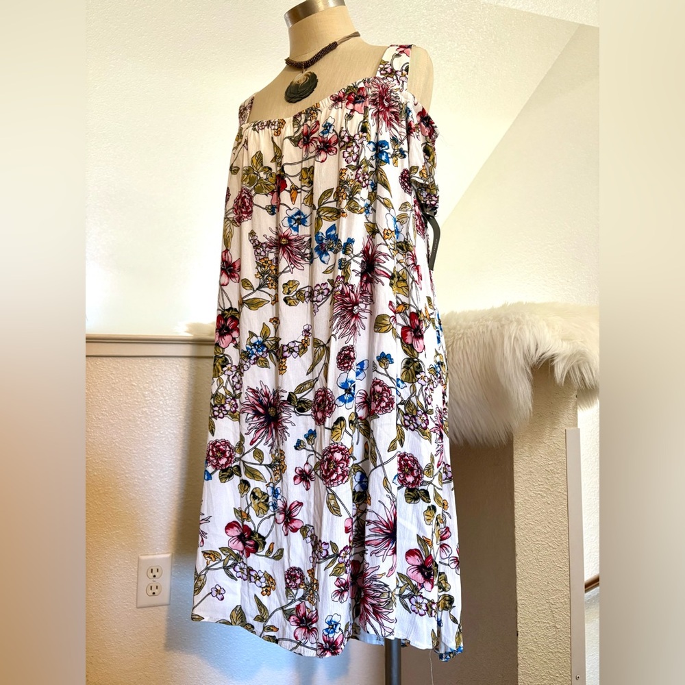 NWT L White Pink Floral Cold Shoulder Robert Louis Dress